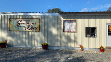 Southern Dine inside