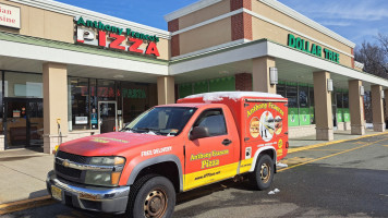 Anthony Francos Pizza Parsippany outside