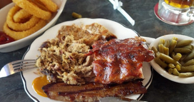 Werner's Smokehouse Bar-B-Que food