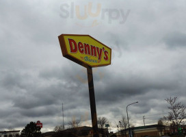 Denny's outside