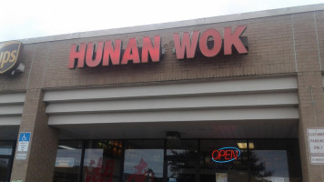 Hunan Wok outside