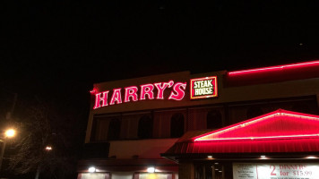 Harry's Steakhouse outside