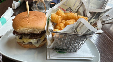 Wahlburgers food