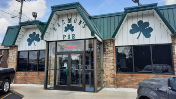 Harmon's Pub outside