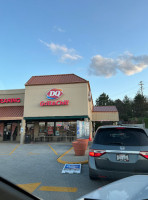 Dairy Queen Grill Chill outside