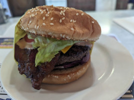 Happy Jack 's Pie 'n Burger outside