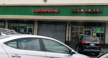 Johnny's Carry Out outside