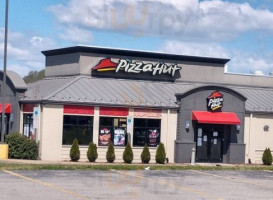 Pizza Hut. outside