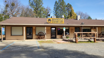 Brownsville Station Cafe outside