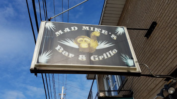 Mad Mike's Bar Grill Restaurant outside