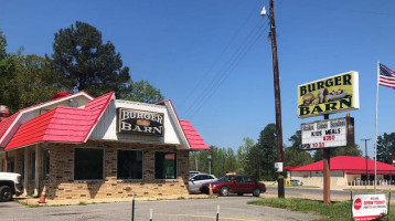 Burger Barn outside