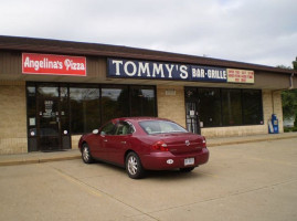 Angelina's Pizza House Tommys And Grille food