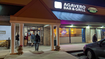 Agavero Grill food