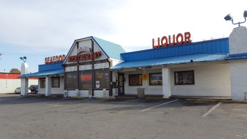 Charlie's Liquor Store food