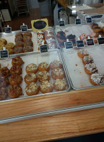 Da Vinci's Donuts In Sandy Spr food