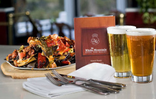 Tullamore Tavern At The White Mountain food