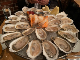 Select Oyster food