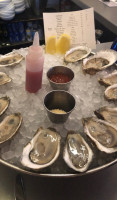 Select Oyster food