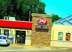 Dairy Queen Grill Chill outside