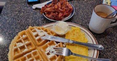 Long Neck Diner food