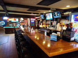 Md's Sports Bar Grill inside