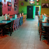 El Chingon Tex Mex inside