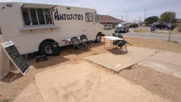 El Antojito outside