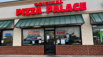 Pizza Palace food