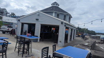 Sunset Harbor And Grille inside