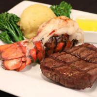 Triple 7 Sports Grill At The Gardens Casino food