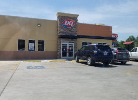 Dairy Queen Store outside