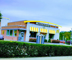 Mcdonald's outside