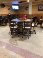 Hoyt's Tavern Sports Grill inside