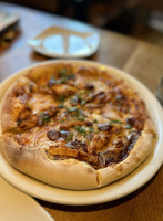 California Pizza Kitchen At The Pike Outlet food