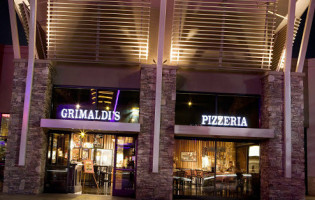 Grimaldi’s Coal Brick-oven Pizzeria food