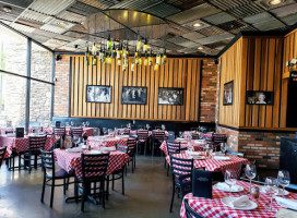 Grimaldi’s Coal Brick-oven Pizzeria food