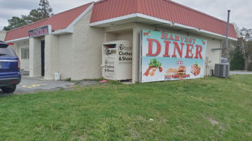 Harvest Diner outside