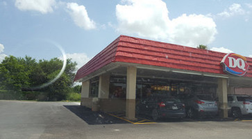 Dairy Queen Store In K outside