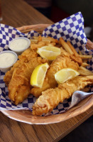 Pelican's Roost Fish Chips food