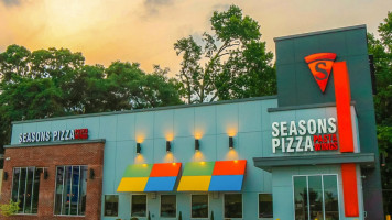 Seasons Pizza food