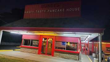 Hasty Tasty Pancake House outside