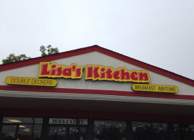 Lisa's Kitchen outside