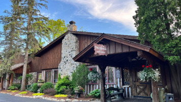 The New Fox & Hounds Restaurant outside