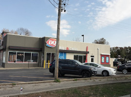 Dairy Queen Grill Chill outside