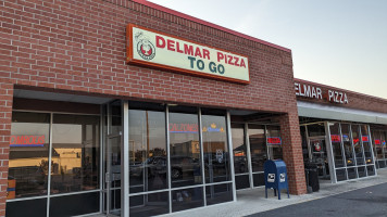 Delmar Pizza outside