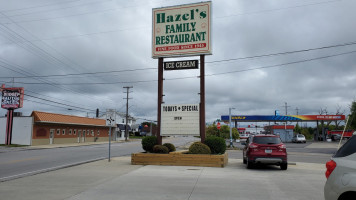 Hazel's Family outside