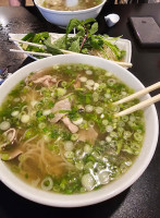 Thanh Linh Vietnamese food