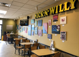 Nick-n-willy's Pizza inside