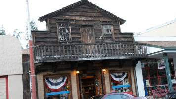 Charles Street Dinner House inside