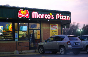 Marco's Pizza food